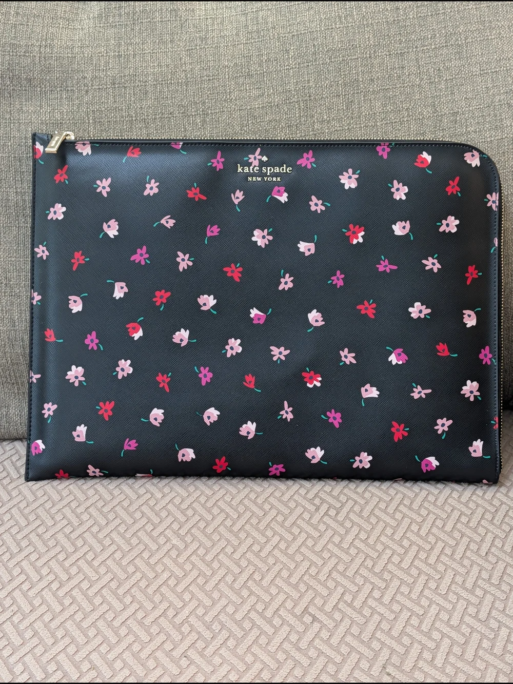 Kate Spade Staci Ditsy Buds Universal Laptop Bag NWOT